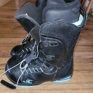 Muse rider enhancing support snowboard boots size 7